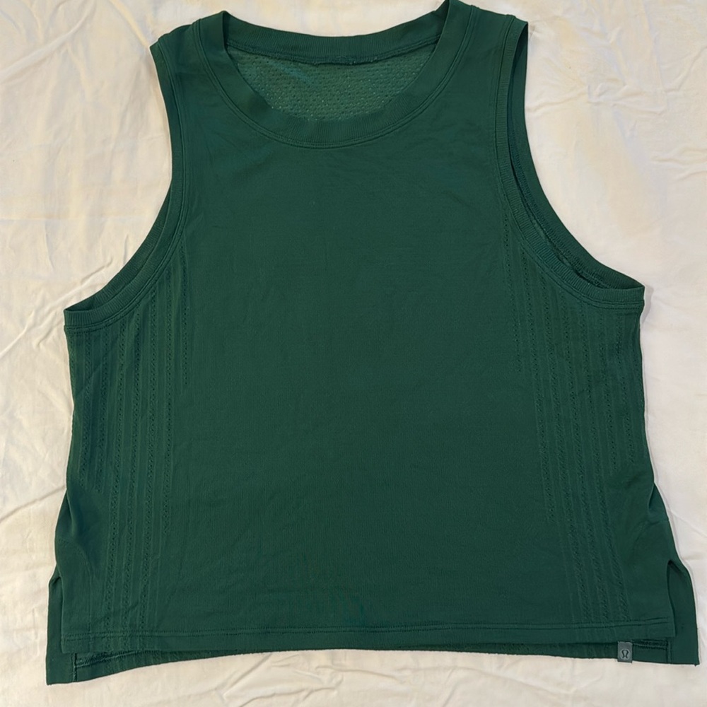 Lululemon Train to be Tank size 6